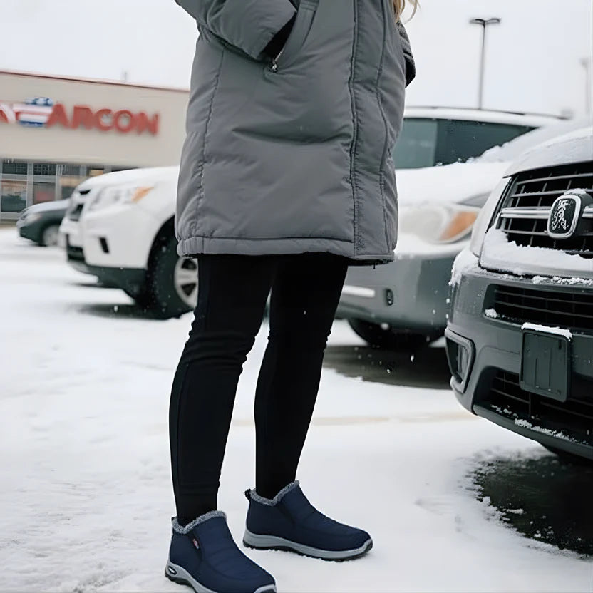 Sianna boots worn in the snow