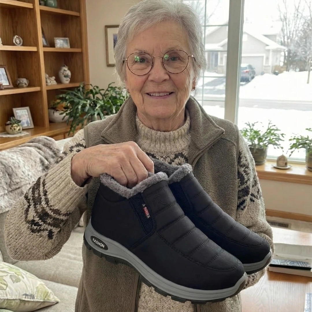 Customer holding her Sianna boots